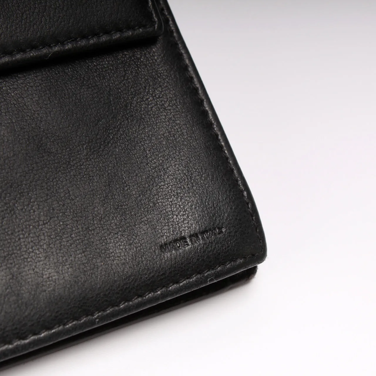 8M0219 Chain Wallet Multicolor