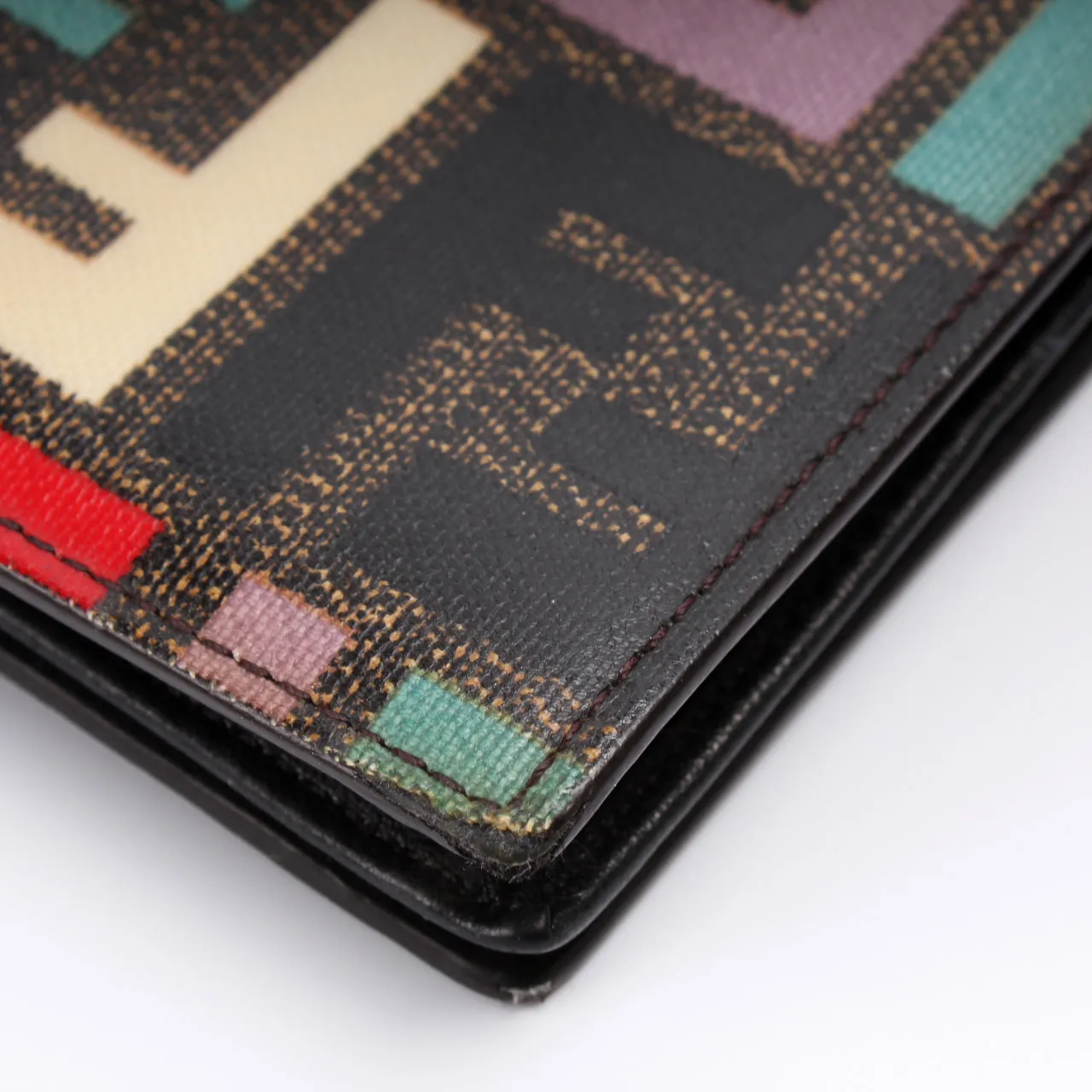 8M0219 Chain Wallet Multicolor