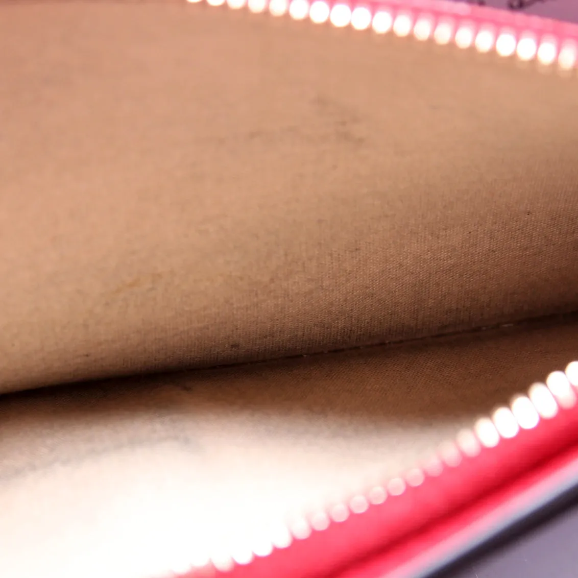 Alphabet Grain Leather Long Wallet Red