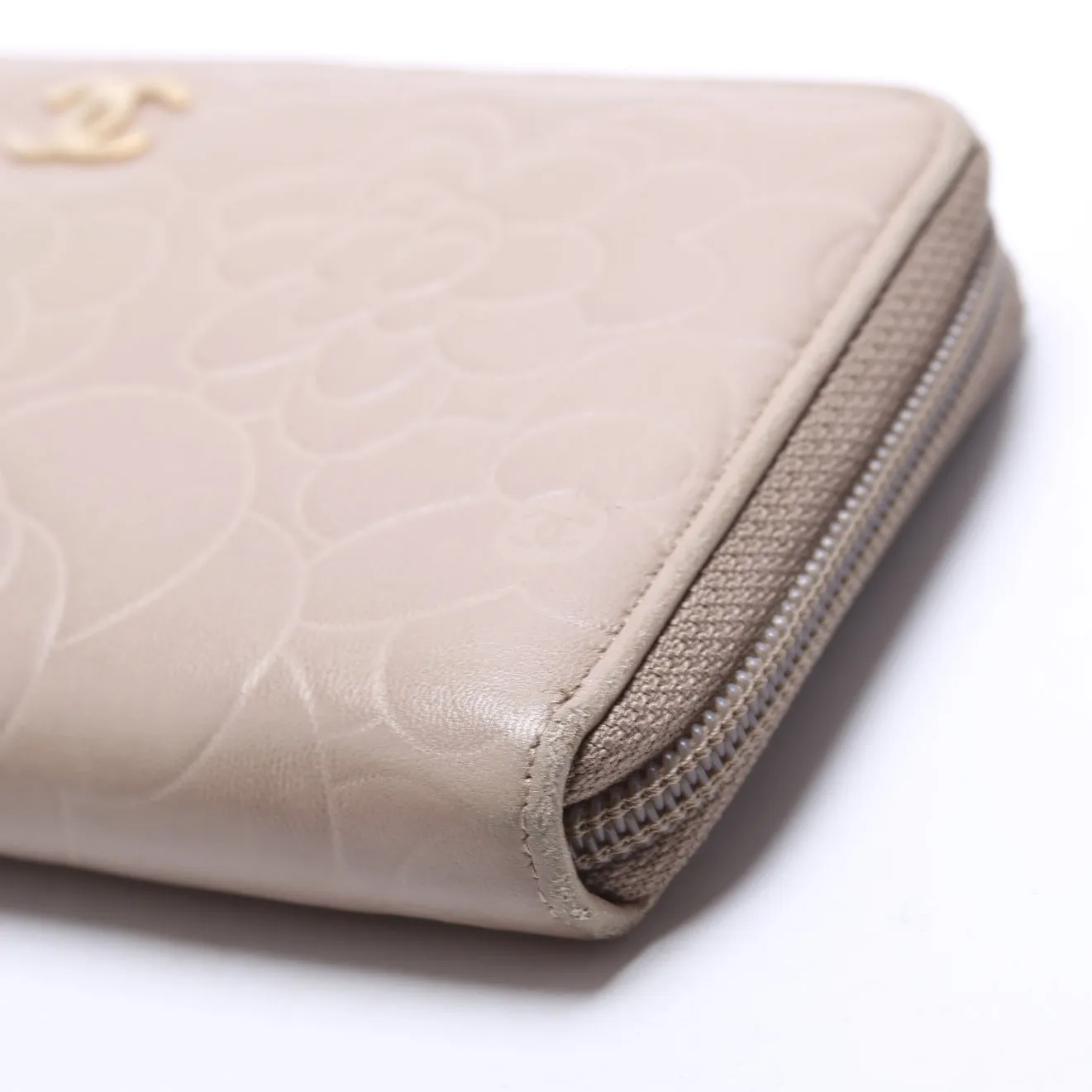 Camellia Zip Around Wallet Lambskin Turtledove