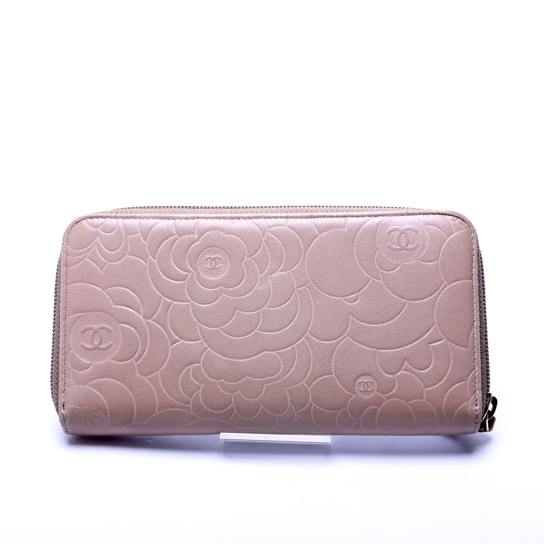 Camellia Zip Around Wallet Lambskin Turtledove