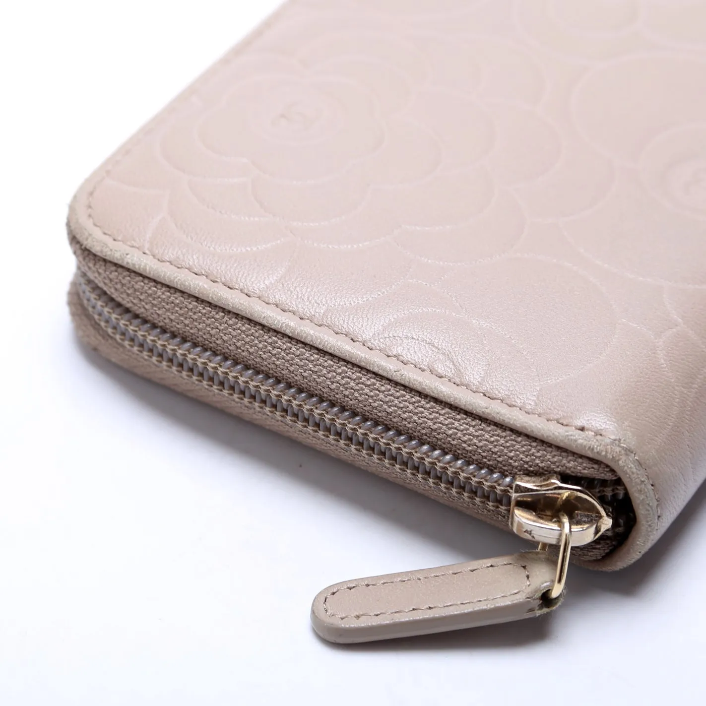 Camellia Zip Around Wallet Lambskin Turtledove